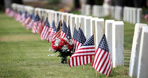 Америкчууд яагаад Memorial day тэмдэглэдэг вэ?